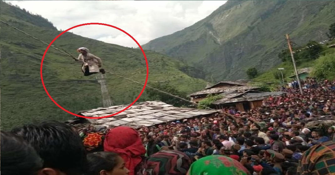 VIDEO:ऐसा पारंपरिक मेला, जिसे देख दांतों तले अंगुलियां दबाने को हो जाते हैं मजबूर breaking uttrakhand news