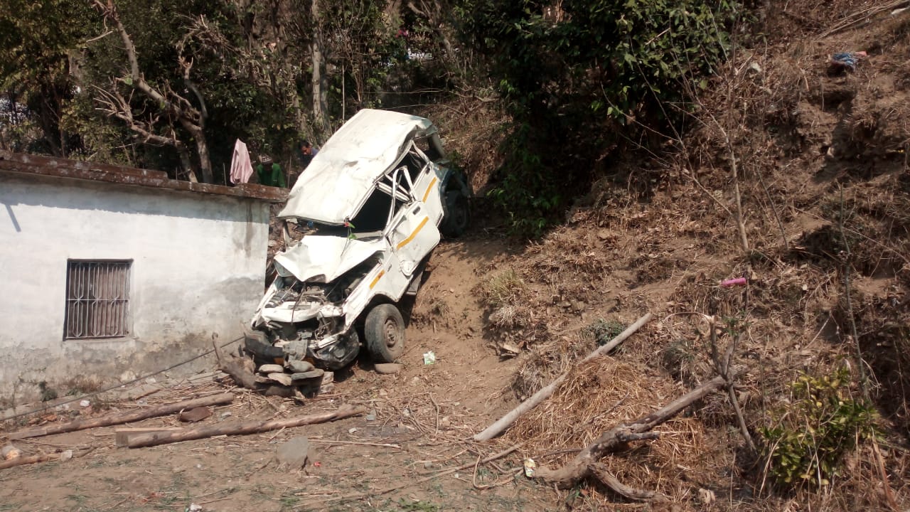 big road accident in chamoli