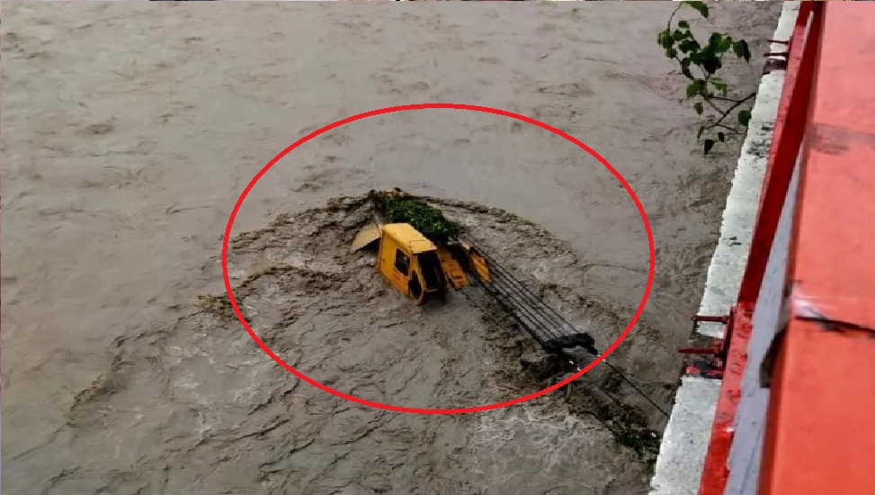 Ganga's water level rises