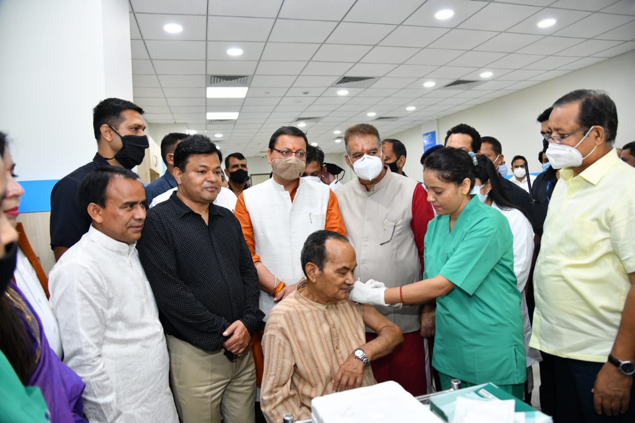 उत्तराखंड : आ गई स्पूतनिक-V वैक्सीन, CM धामी ने किया शुभारंभ | Khabar Uttarakhand News