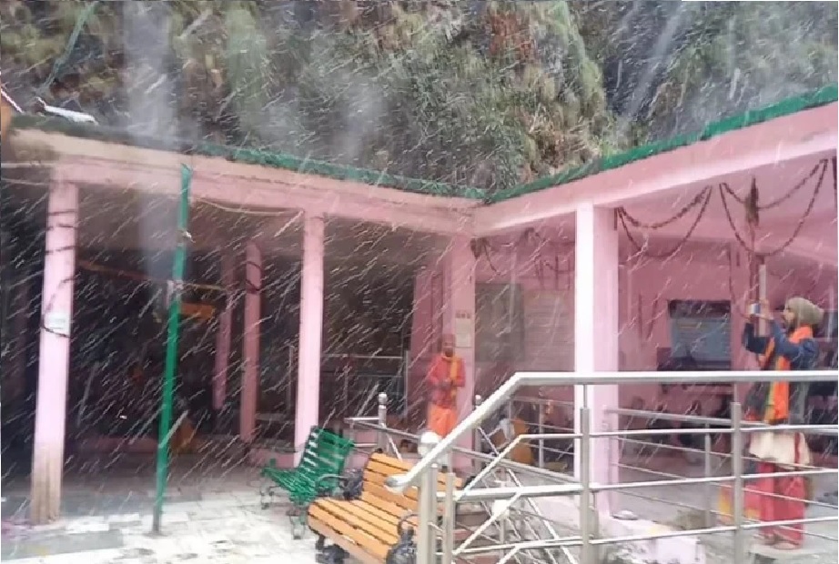 snowfall in Kedarnath