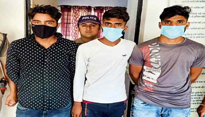 men cheating caught dehradun news vasant vihar