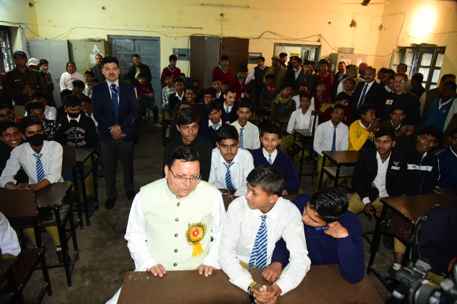 cm dhami in class 