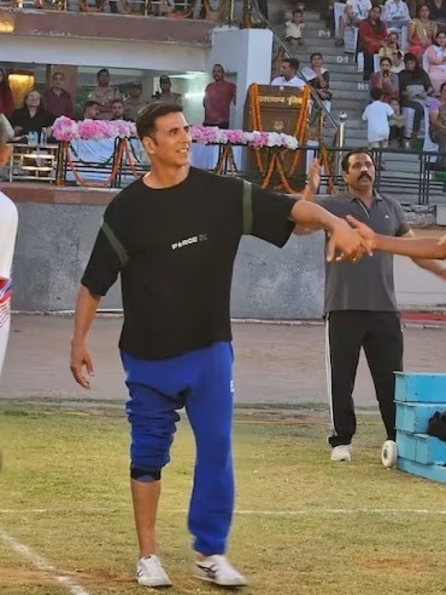 अक्षय कुमार ने देहरादून में पुलिस कर्मियों के साथ खेला वॉलीबाल
