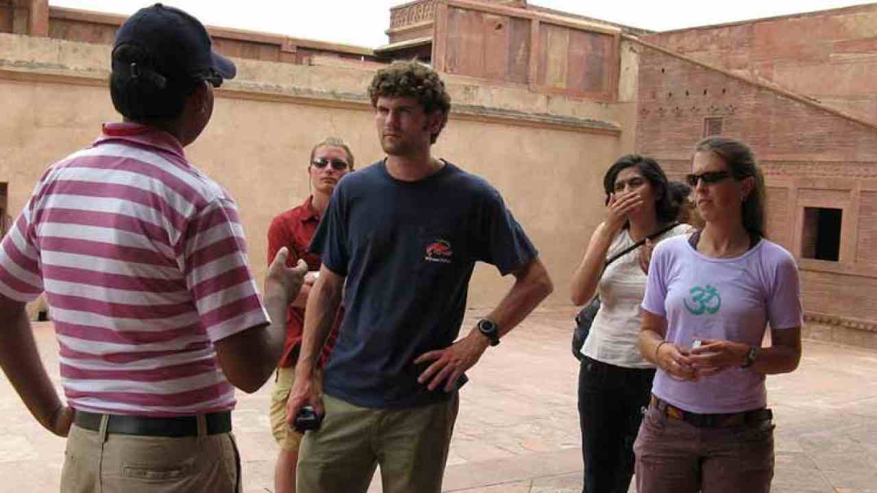 प्रदेश में युवाओं के लिए अच्छी खबर, अब 12वीं पास स्थानीय युवा बनेंगे स्किल्ड टूरिस्ट गाइड, जानिए कैसे? टूरिस्ट गाइड