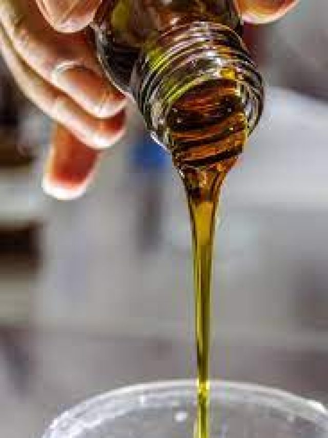 ये जादुई तेल बालों को डैमेज होने से बचाएगा