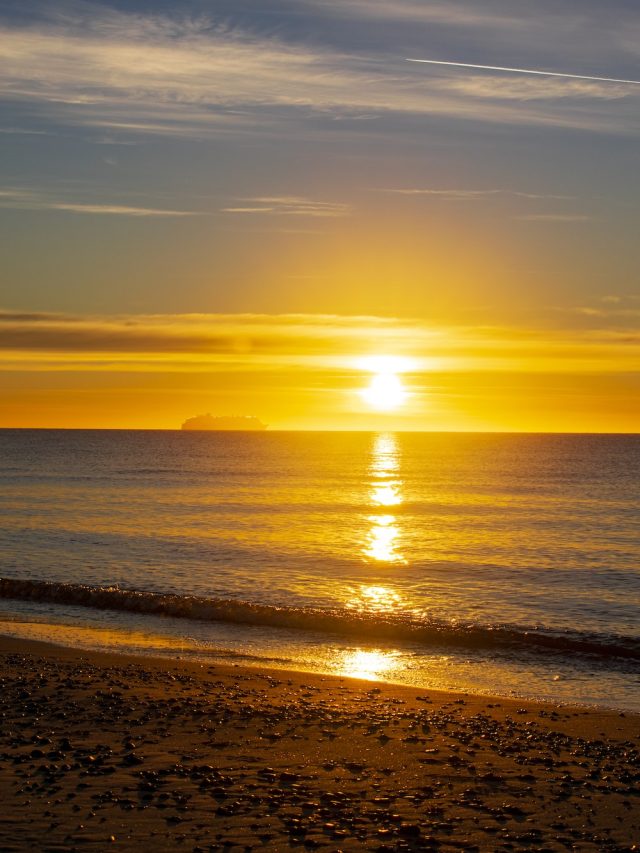 सूर्यास्त के बाद गलती से भी ना करें ये कार्य, हो सकता है भारी नुक्सान