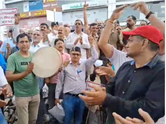 राज्य आंदोलनकारियों ने किया सीएम आवास कूच, सरकार पर लगाए अनदेखी के आरोप State agitators