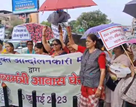 राज्य आंदोलनकारियों ने किया सीएम आवास कूच, सरकार पर लगाए अनदेखी के आरोप CM AWAS KUCH