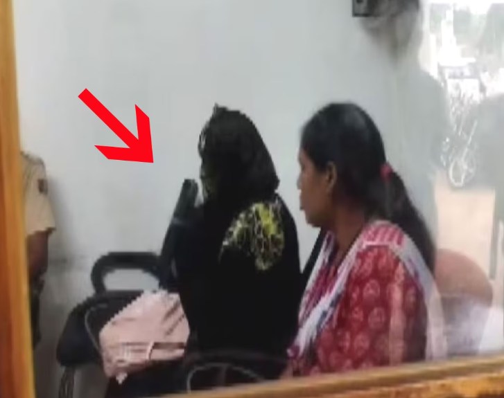 In love with Aslam, minor girl was going to Pakistan without visa