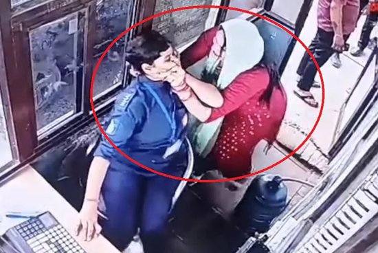 On demanding toll tax, the domineering woman entered the booth and killed the toll worker woman.