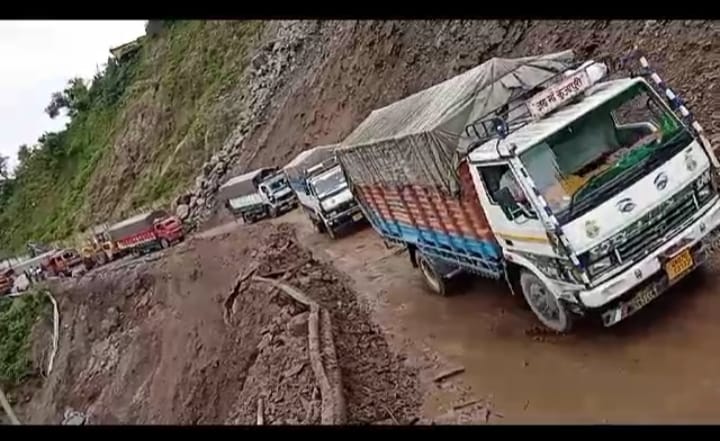 हाईवे खुला