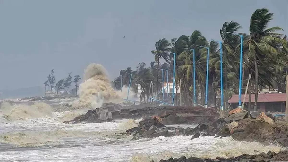 Alert issued regarding cyclonic storm, there will be rain in many states