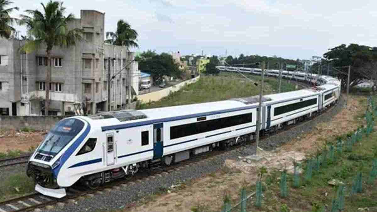 Florida on Indore-Nagpur Vande Bharat Express, passengers scared of glass furnace, after all who is throwing stones?