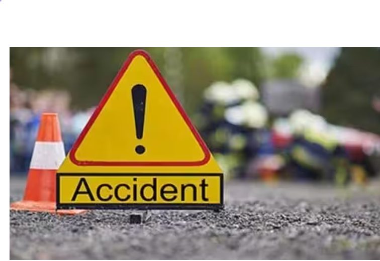 Mini bus collides with truck on Samruddhi Expressway in Maharashtra, 12 dead, 23 injured