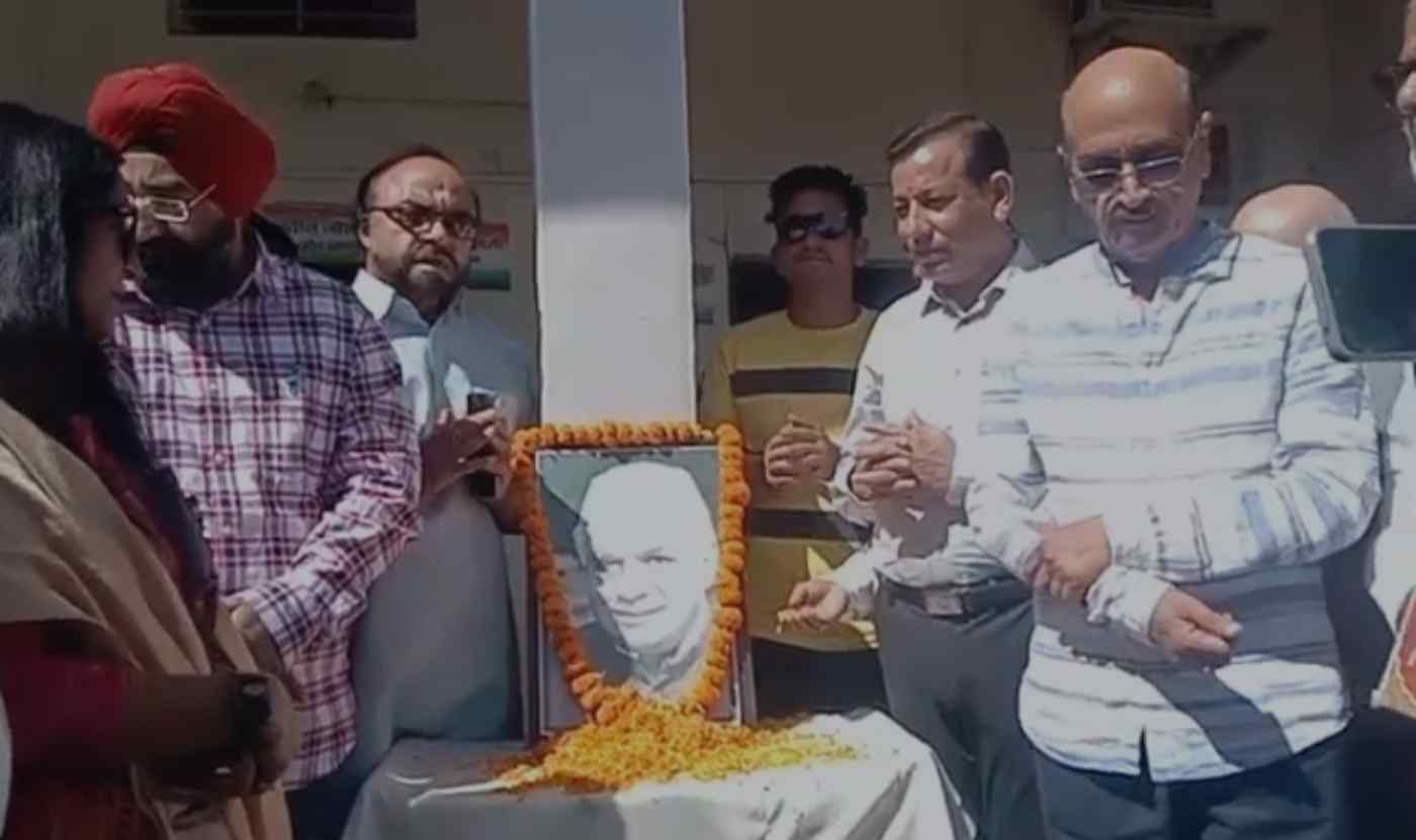 पूर्व सीएम नारायण दत्त तिवारी की पुण्यतिथि आज, कांग्रेस नेताओं ने दी श्रद्धांजलि ND TIWARI