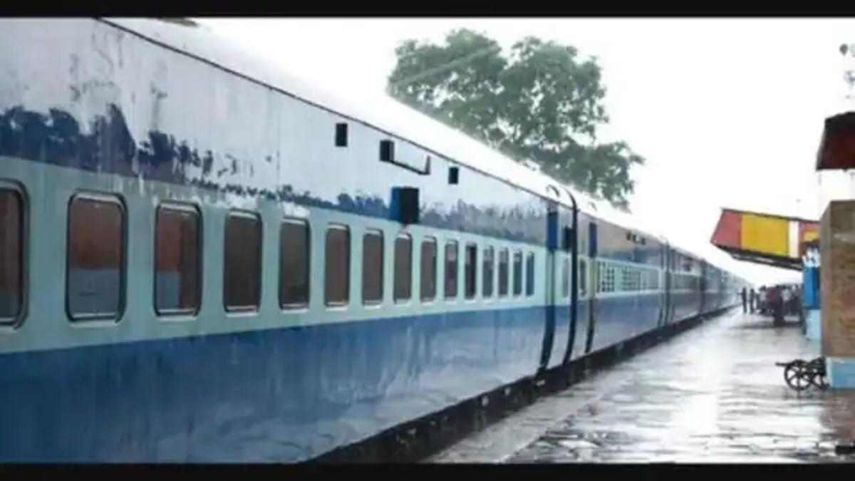 Checking in Ghaziabad-Tundla EMU passenger train, 74 passengers without ticket
