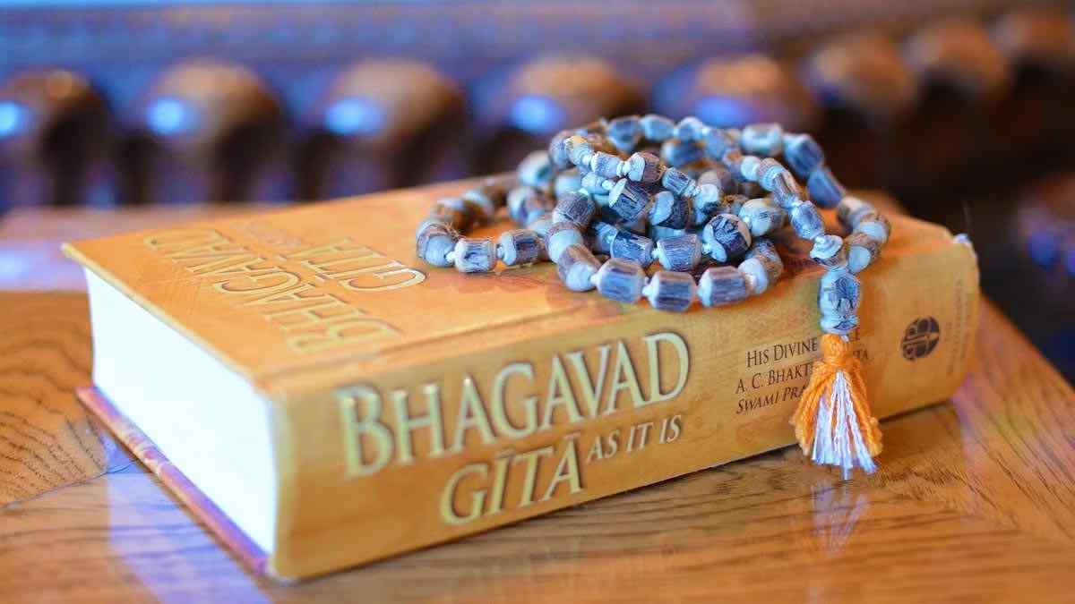 One lakh people will recite Bhagwat Geeta together on 24th December, PM Modi accepted the invitation