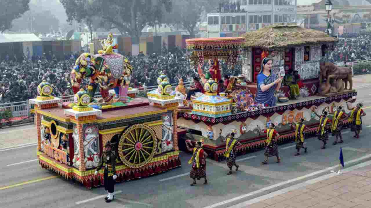 Odisha's tableau gets first prize on Republic Day