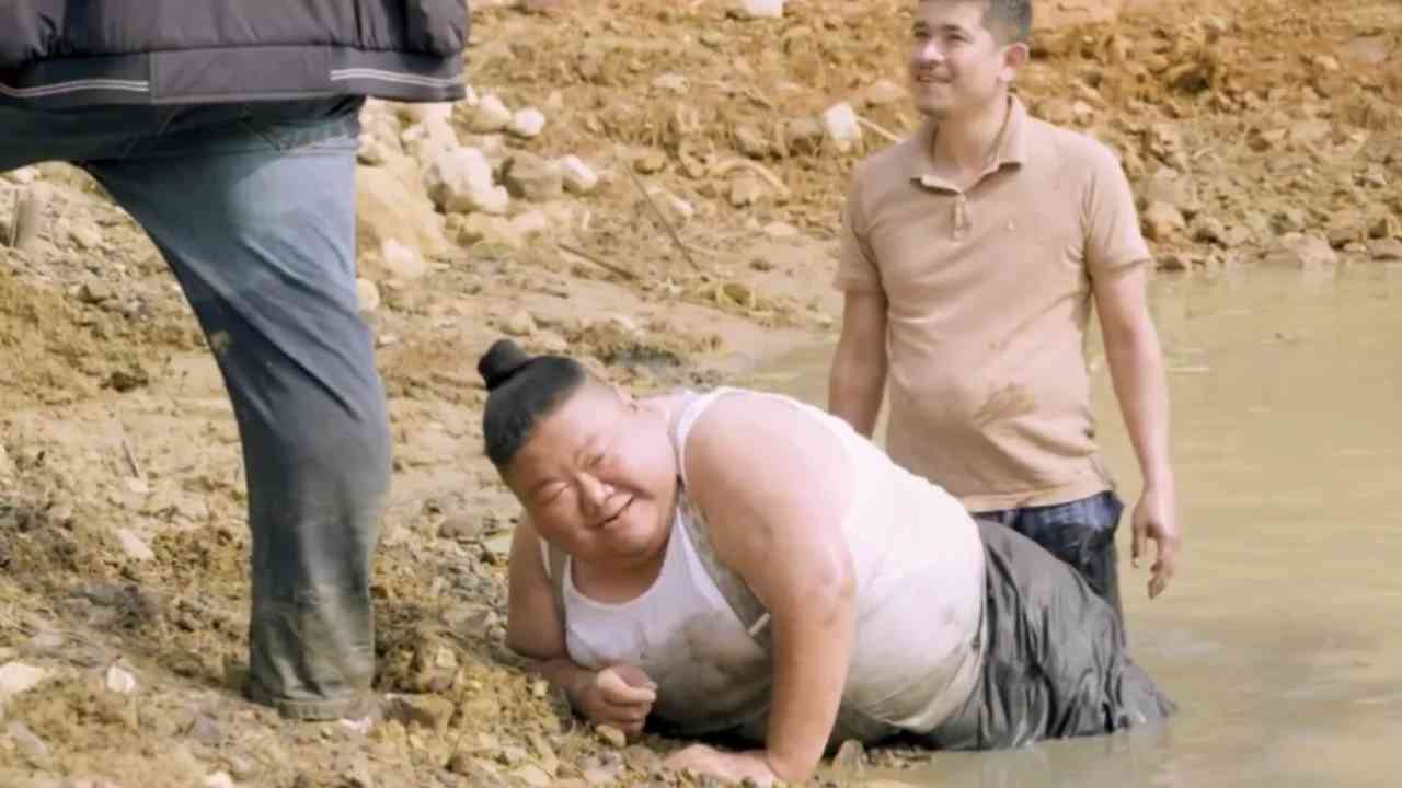 'Was I a fish', Nagaland minister Imna got trapped in the pond, funny video surfaced