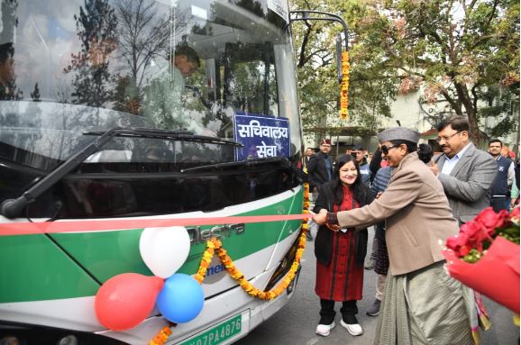 आज से सचिवालय कर्मियों के लिए इलेक्ट्रिक बस का संचालन शुरू