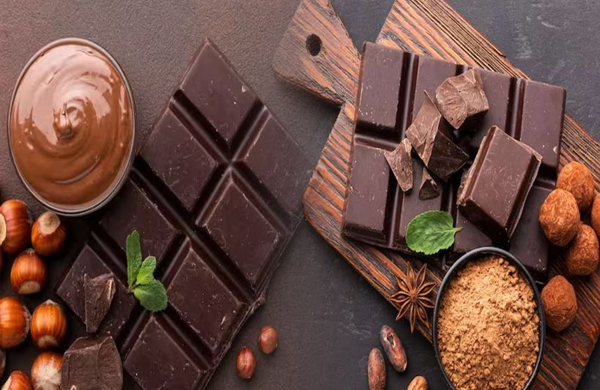 World-Chocolate-Day-2023-क्यों-मनाते-हैं-विश्व-चॉकलेट-दिवस-कब-कैसे-बना-पहला-चॉकलेट-खाने-के-फायदे