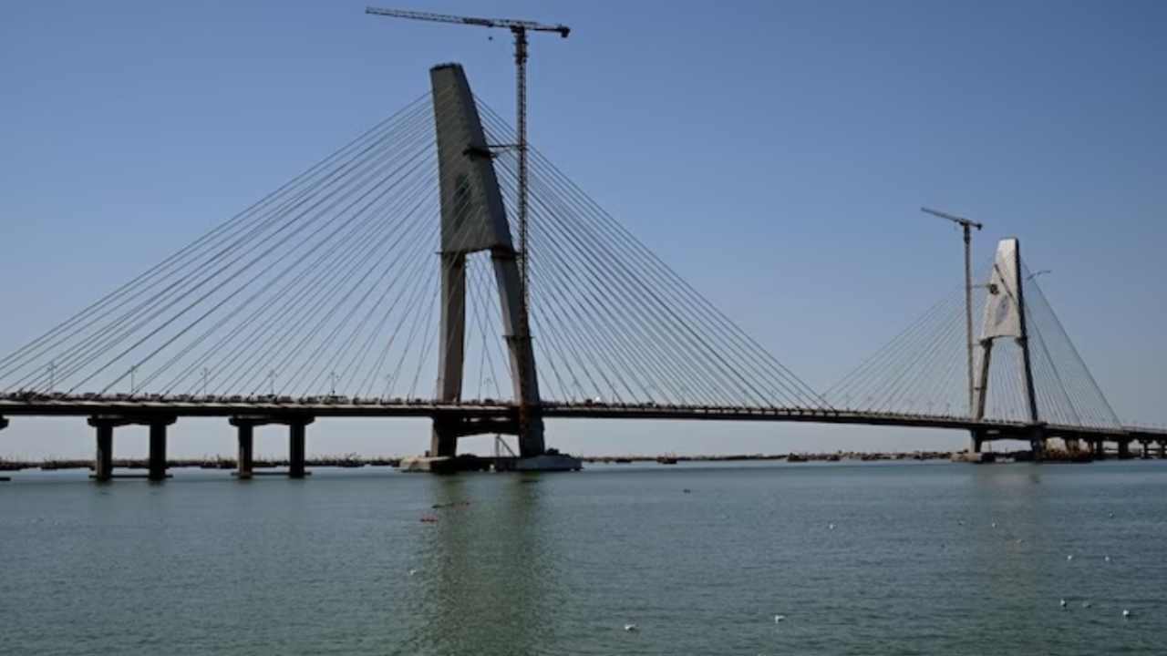 Specialty of the longest bridge Sudarshan Setu