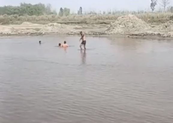 नहाने के दौरान गौला नदी में डूबे भाई-बहन