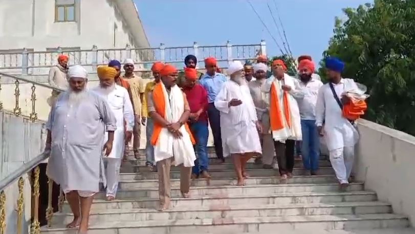 DM ने किया रीठासाहिब जोड़ मेले का शुभारंभ, 5 हजार तीर्थयात्रियों ने टेका गुरुद्वारे में मत्था