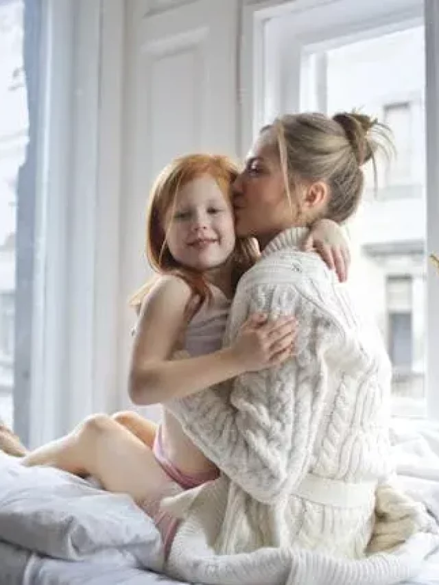 जानें इस साल कब मनाया जाएगा मदर्स डे? मां को दें ये खास गिफ्ट