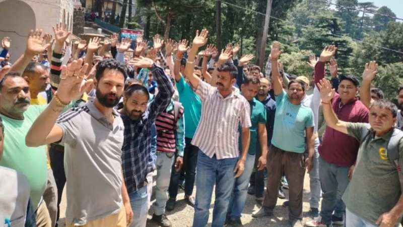 चकराता में नाबालिग को भगा ले गया युवक