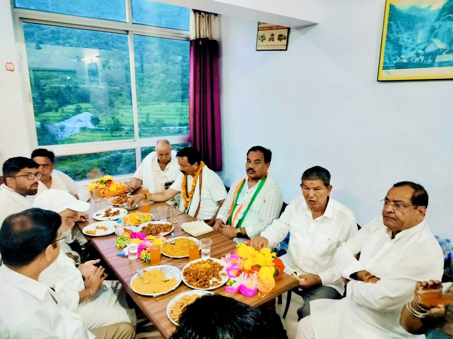 कांग्रेस नेताओं में बड़ी नजदिकियां