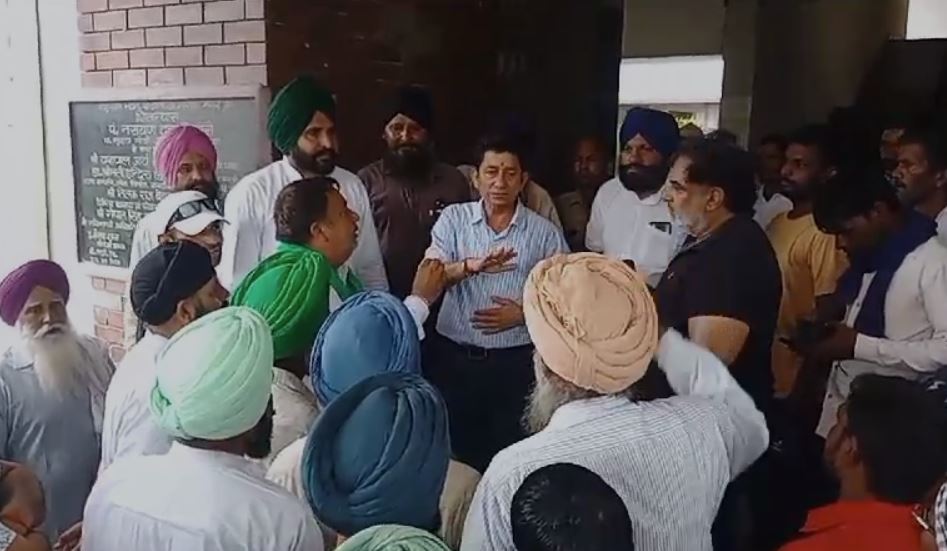 किसानों की मांग