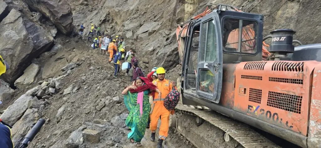 चौथे दिन खुला बद्रीनाथ हाइवे