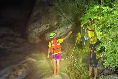 जान देने के लिए देर रात खरसाड़ी के पास नदी में कूदी महिला,