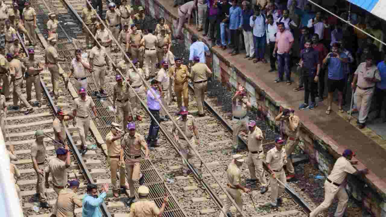 Badlapur: FIR against 300 people, 40 people arrested