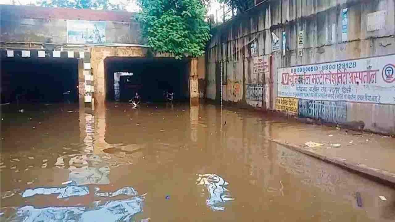 Bank manager and cashier die after SUV car gets stuck in rain water under underpass