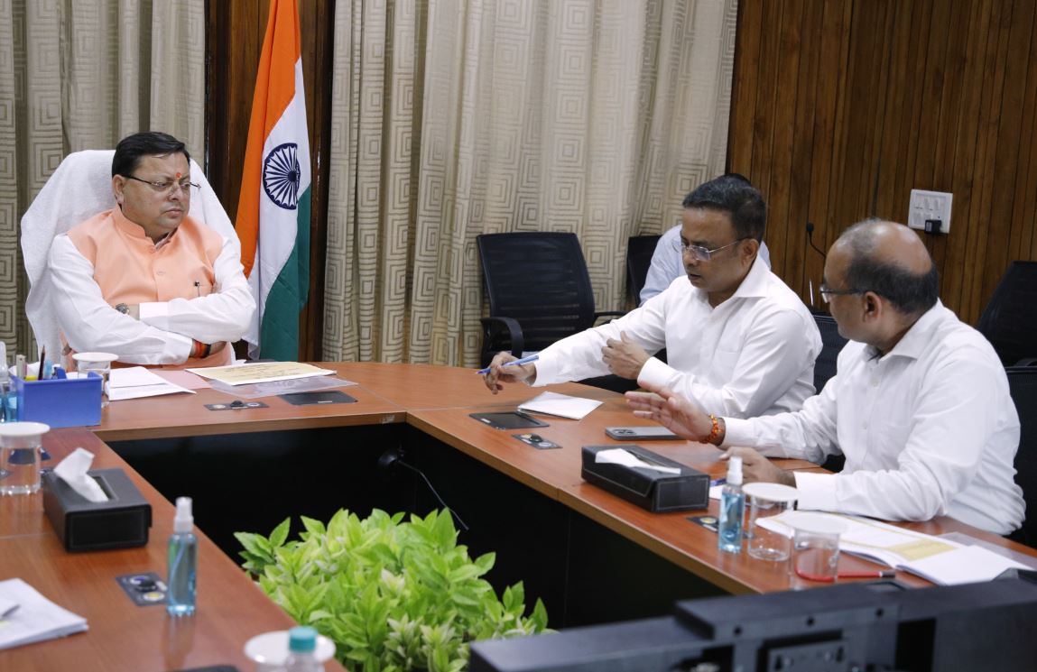 सीएम धामी ने आपदा प्रबंधन विभाग की ली बैठक