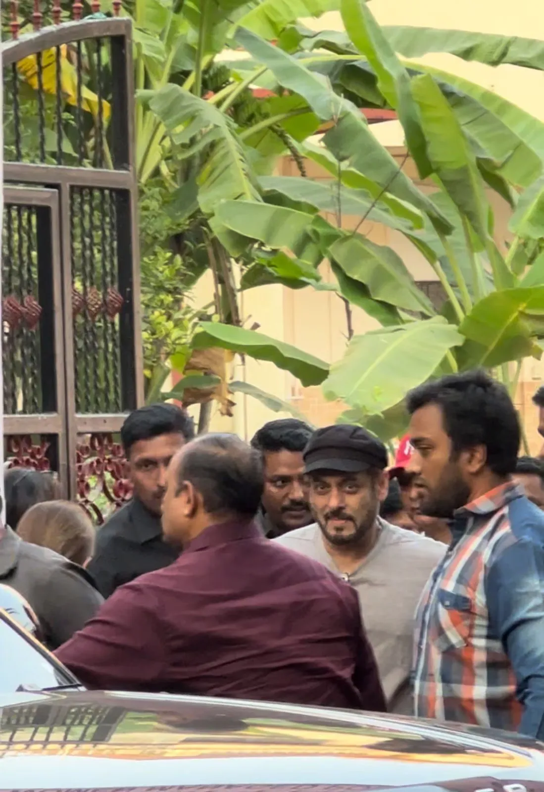 maharashtra-elections-2024 salman khan cast his-vote