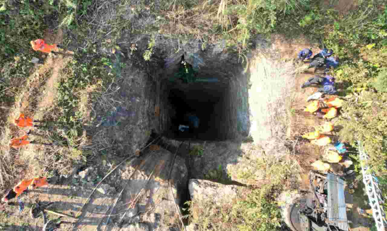 One dead body taken out from coal mine in Dima Hasao, 8 workers still trapped