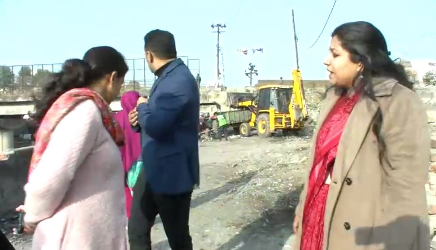 नगर आयुक्त ने लगाई फटकार