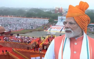 pm-narendra-modi-12th-flag-hoisting-independence-day-2025