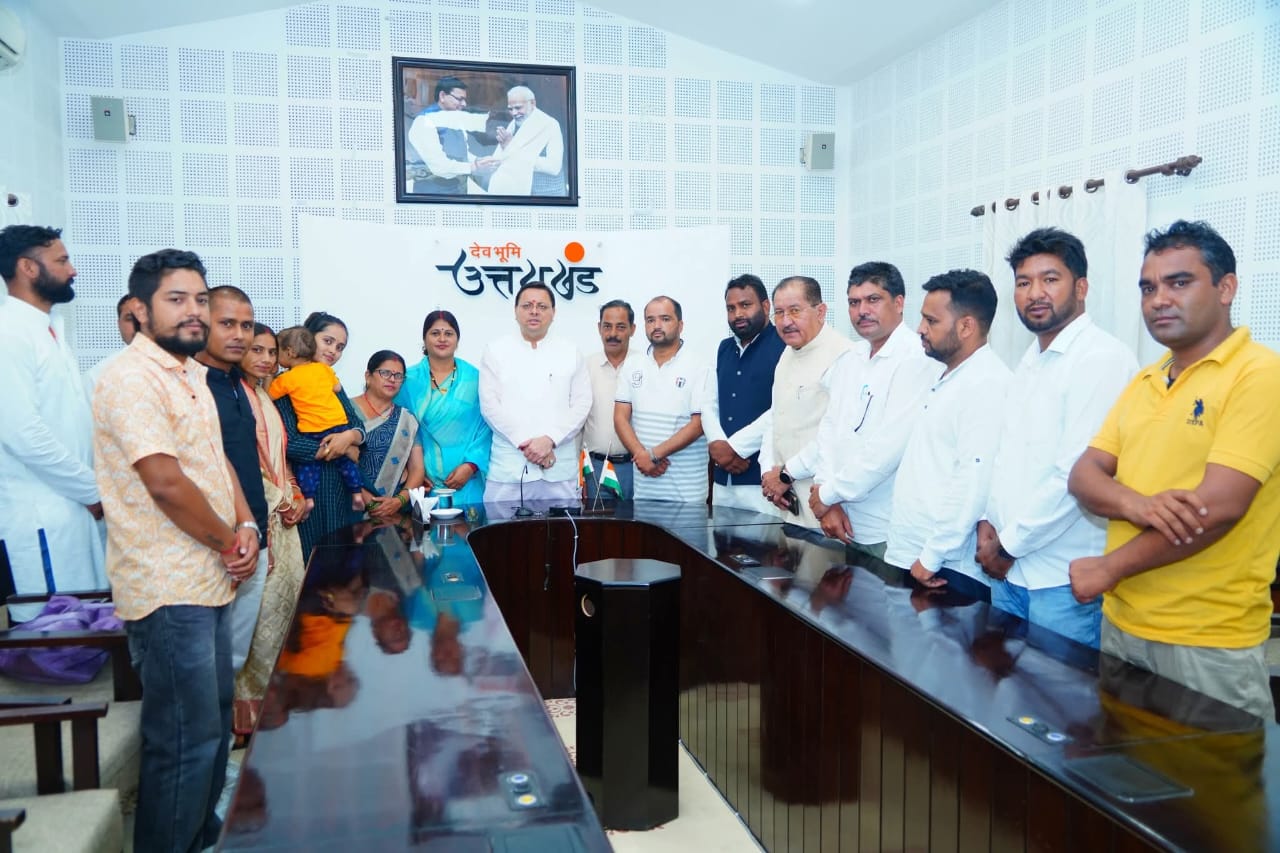 रुद्रप्रयाग के नवनिर्वाचित जनप्रतिनिधियों ने की CM से मुलाकात