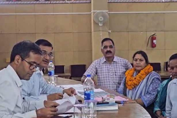 भाजपा प्रत्याशी सोना सजवाण ने भरा नामांकन
