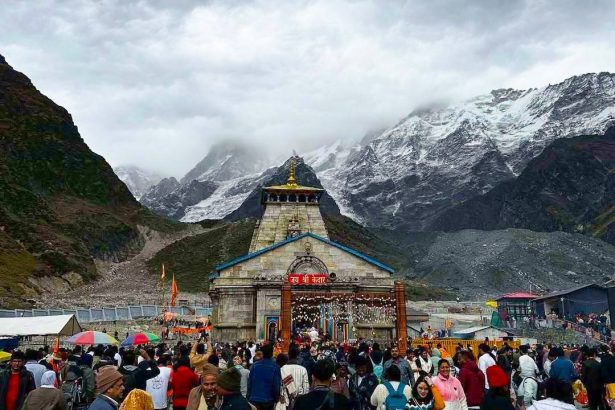 kedarnath dham snowfall