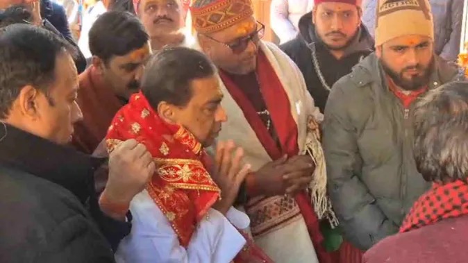 mukesh-ambani-in-badrinath-kedarnath