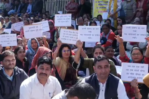 UPNL employees involved in the strike will not get their salaries