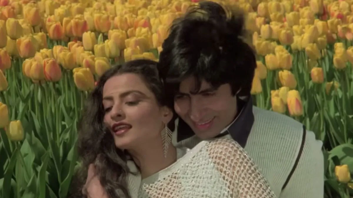 56 साल पहले हुई थी फ्लॉप, अब Amitabh Bachchan की ये 'लव स्टोरी' Netflix पर कर रही ट्रेंड amitabh bachchan