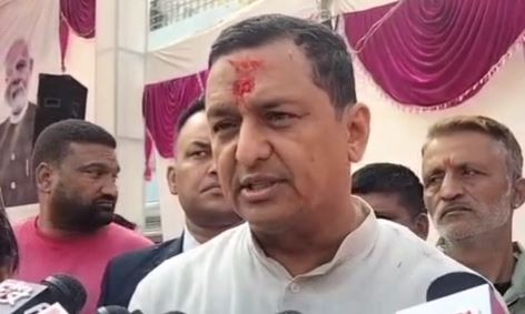 anil baluni kotdwar passport office (1)