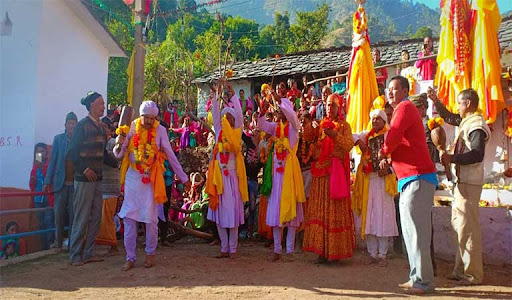 Famous dance of uttarakhand choliya